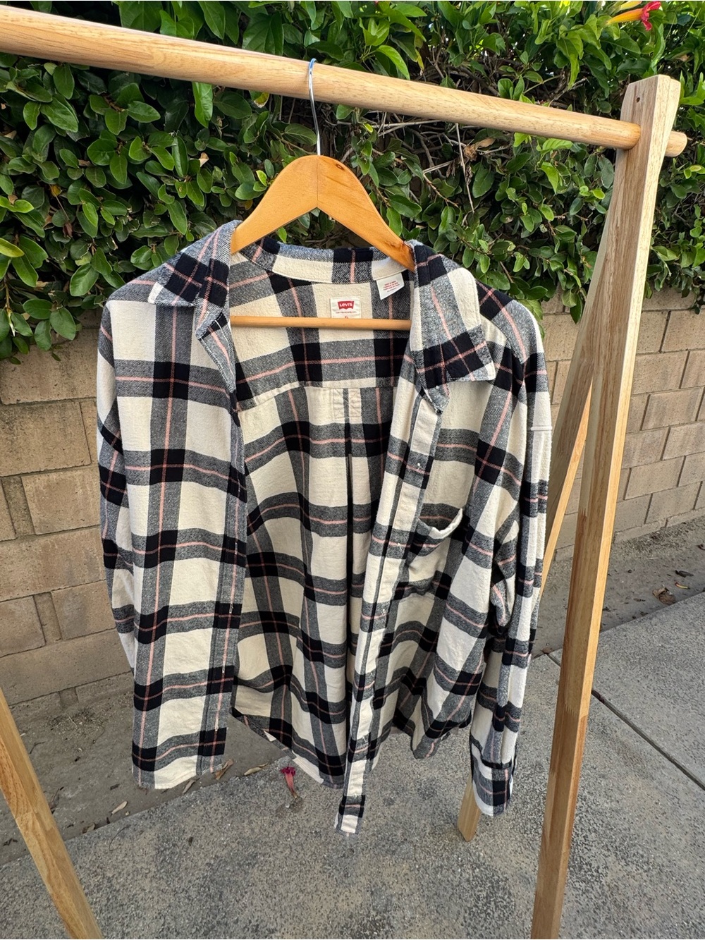 Levi's Henri Cream & Black Plaid Button-Up Flannel Shirt